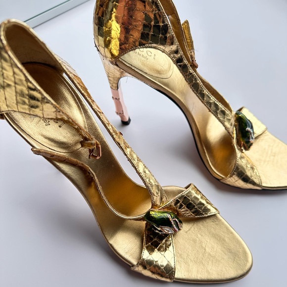 GUCCI x TOM FORD VINTAGE GOLD EMERALD enamel SNAKE HEAD SANDALS. - Picture 7 of 12